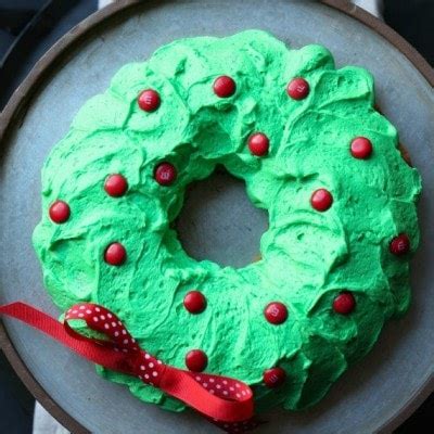 mms-wreath-cake-cookies-and-cups image