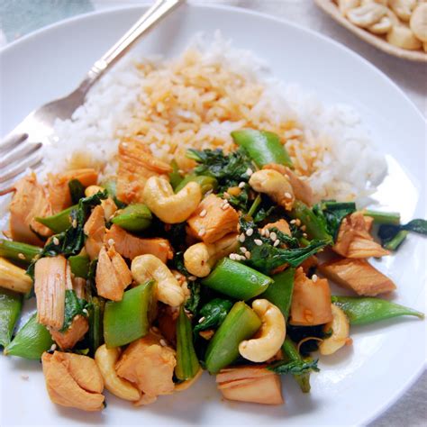 cashew-chicken-stir-fry-quick-and-healthy-dinner image