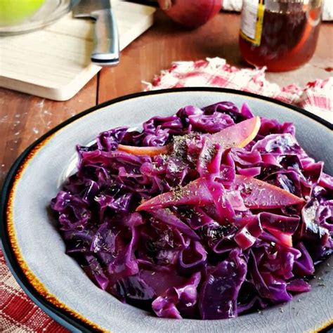 braised-red-cabbage-with-pears-my-homemade-roots image