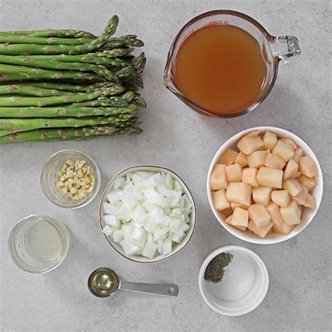 vegan-cream-of-asparagus-soup-recipe-clean-green image