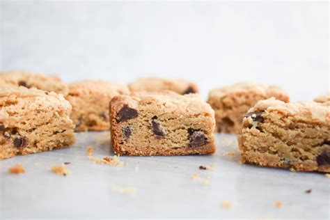 low-fodmap-peanut-butter-brownies-blondies-with image