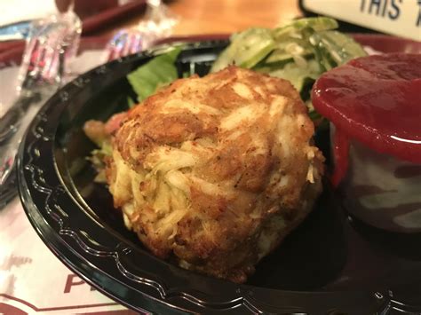 we-tried-7-classic-baltimore-crab-cakes-including image
