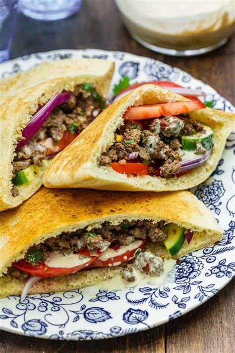 middle-eastern-ground-beef-pita-sandwich-the image