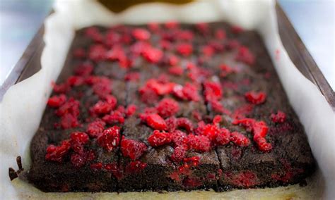 gluten-free-paleo-chocolate-raspberry-brownies-love image