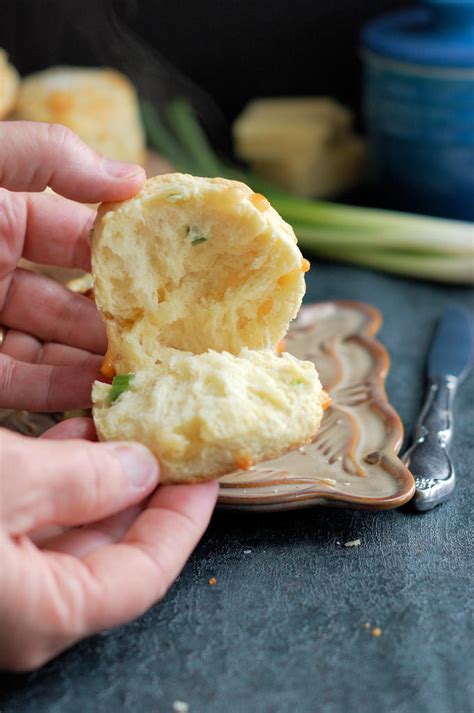 irish-cheddar-cheese-scones-with-scallions-baking-sense image