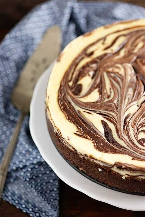 chocolate-swirl-cheesecake-buns-in-my-oven image