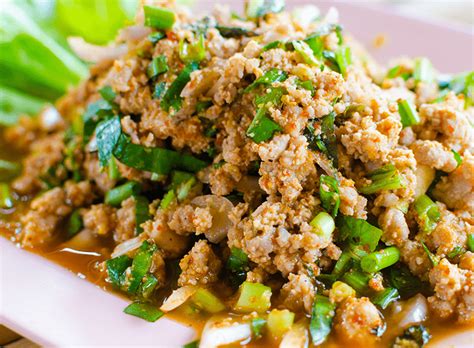 thai-minced-pork-recipe-laab-namtok-thai-food image