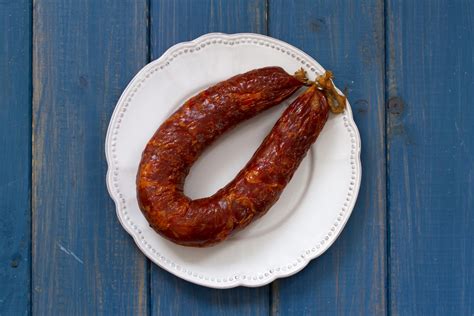 know-how-to-make-the-popular-portuguese-sausage-at image