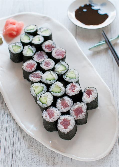 sushi-rolls-norimaki-recipetin-japan image