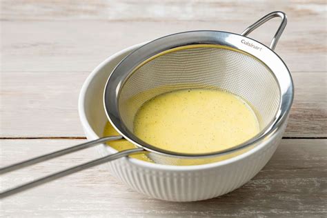 crme-anglaise-vanilla-custard-sauce-recipe-simply image