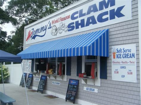 11-clam-shacks-in-rhode-island-for-seafood-thats-to image