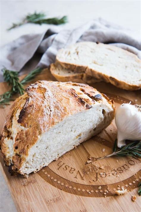 roasted-garlic-rosemary-no-knead-artisan-bread image