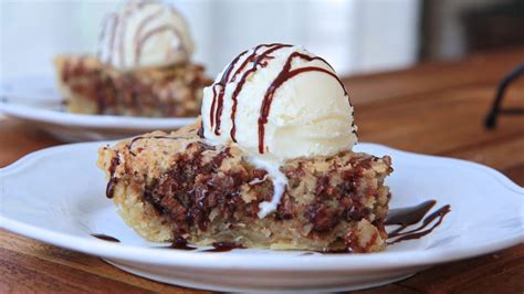 deep-dish-chocolate-chip-cookie-pie-recipe-divas image