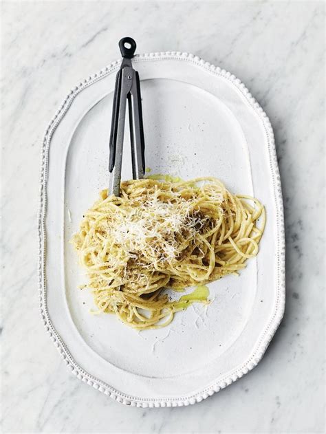 sweet-leek-carbonara-jamie-oliver-pasta image
