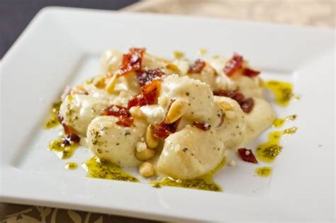 creamy-pesto-gnocchi-with-balsamic-bacon-alessi image