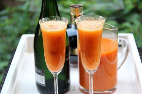 peach-bellini-cocktail-laylitas image