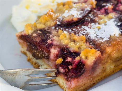 blitzkuchen-mit-obst-recipe-german-quick-and-easy image