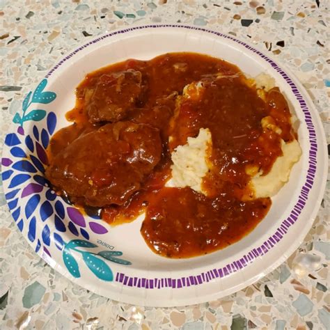 slow-cooker-swiss-steak-and-onion-miss image