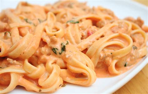 tomato-cream-sauce-italian-food-forever image