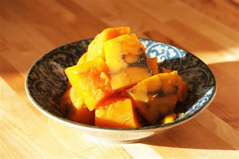 kabocha-no-nimono-recipe-simmered-pumpkin image