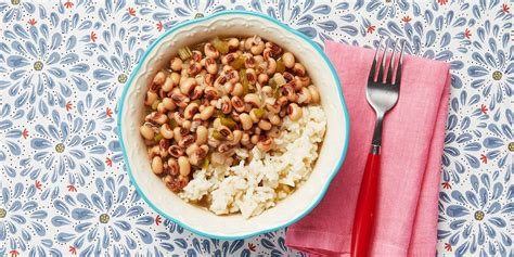 best-hoppin-john-recipe-how-to-make-black-eyed-pea-stew image