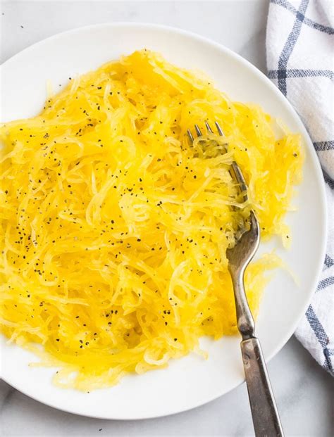 how-to-cook-spaghetti-squash-well-plated image