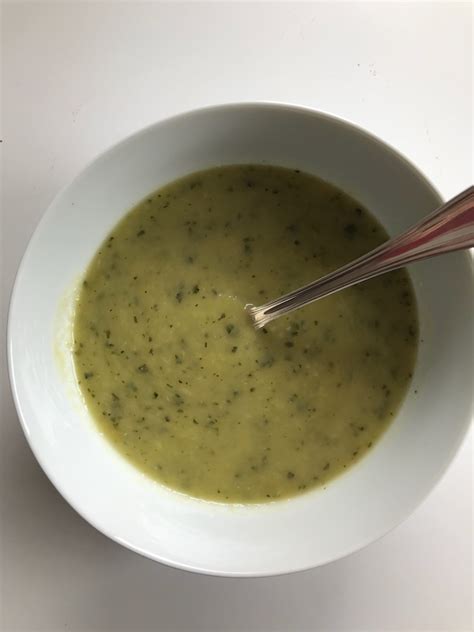 zucchini-and-leek-soup-the-city-cook-inc image
