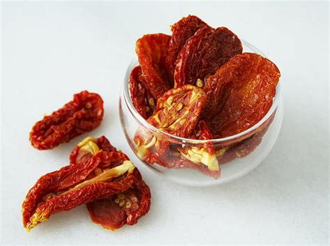 sun-dried-tomato-vinaigrette-cookstrcom image