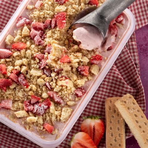 strawberry-shortbread-frozen-yoghurt-glenilen-farm image
