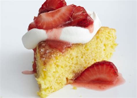 8-cornmeal-cake-recipes-with-wonderful-texture-and-flavor image