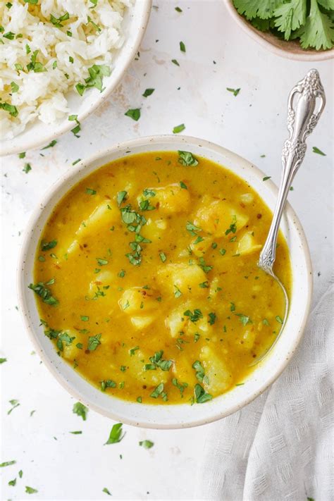 aloo-curry-indian-potato-soup-instant-pot-and image
