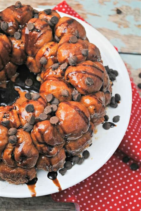 chocolate-chip-monkey-bread-sugar-spice-and-glitter image