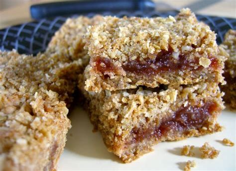 oatmeal-crunch-squares-baking-bites image
