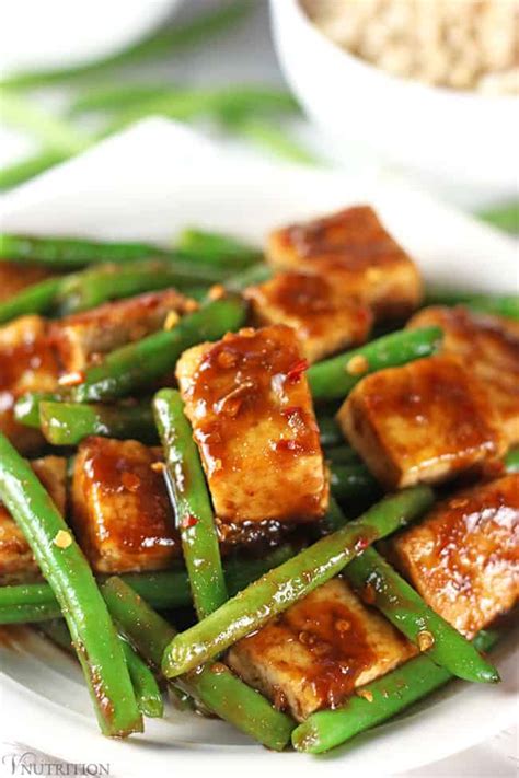 vegan-tofu-stir-fry-recipe-with-green-beans-vnutrition image