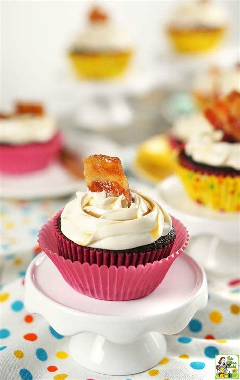 bacon-maple-cupcakes-recipe-with-chocolate-this image