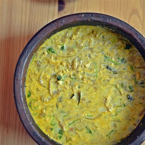 thenga-aracha-mutta-curry-malabar-egg-curry-with image