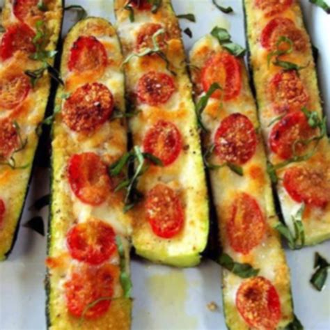 cheesy-zucchini-pizza-bigovencom image