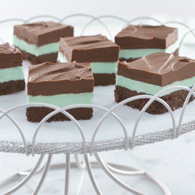 easy-no-bake-creamy-chocolate-mint-bars-very image