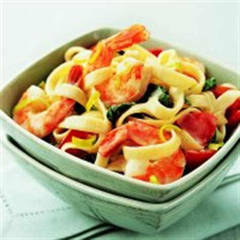 creamy-shrimp-florentine-recipe-chatelainecom image