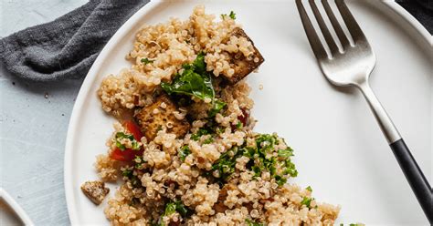 vegan-quinoa-salad-with-balsamic-tofu-the-live-in image