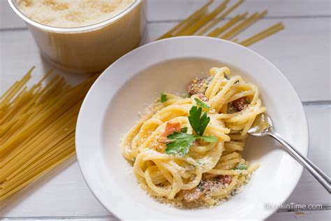 20-minute-easy-pasta-carbonara-recipe-munchkin-time image