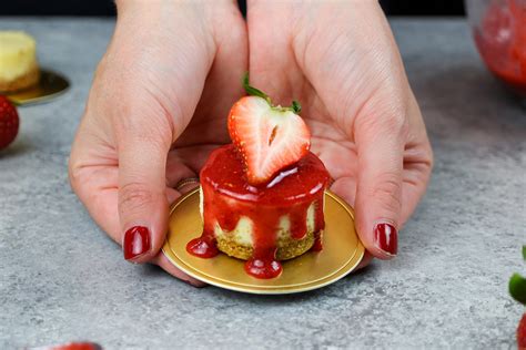 mini-strawberry-cheesecake-the-perfect image