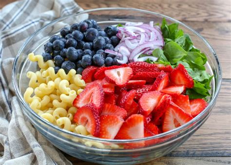 strawberry-spinach-pasta-salad-barefeet-in-the-kitchen image