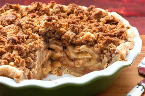 apple-pie-with-streusel-topping-from-the-the-play-pie image