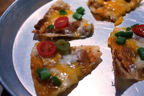 perfect-bite-nachos-have-her-over-for-dinner image