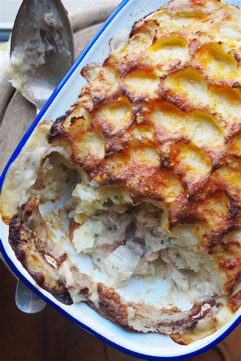 fish-on-friday-old-fashioned-fish-pie-with-cheesy image