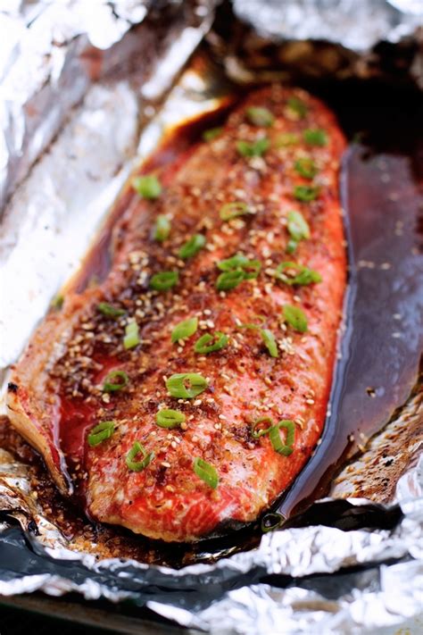 sesame-ginger-baked-salmon-in-foil-recipe-little image