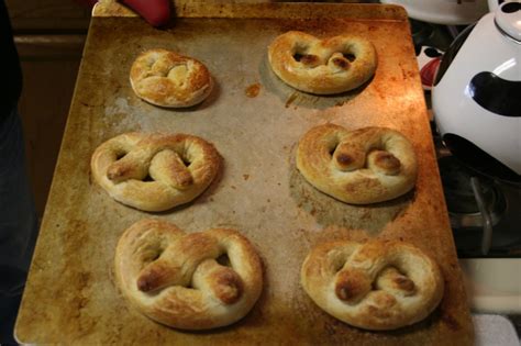 homemade-soft-pretzels-amish-365 image