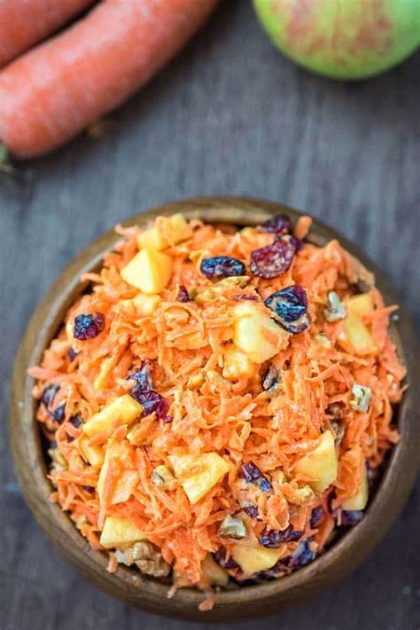 shredded-carrot-salad-with-cranberries-cooktoria image
