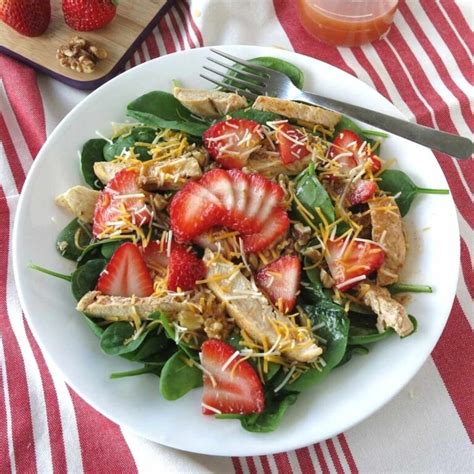 spinach-strawberry-walnut-salad-with-chicken-the image